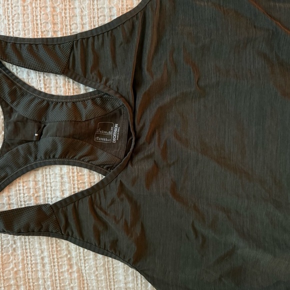 [M] Green Activewear Tank - Picture 2 of 5